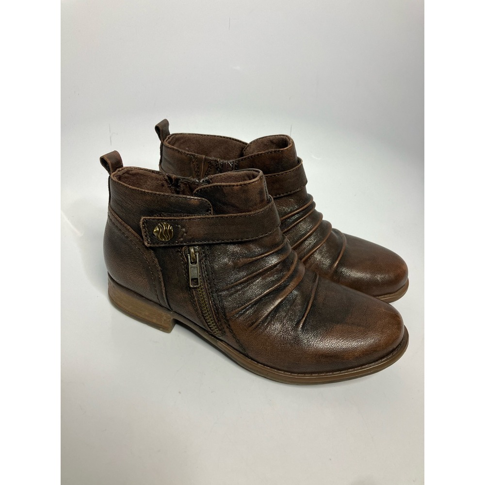 Earth brooks slouched leather ankle boots women's size 8.5 casual boho neutral